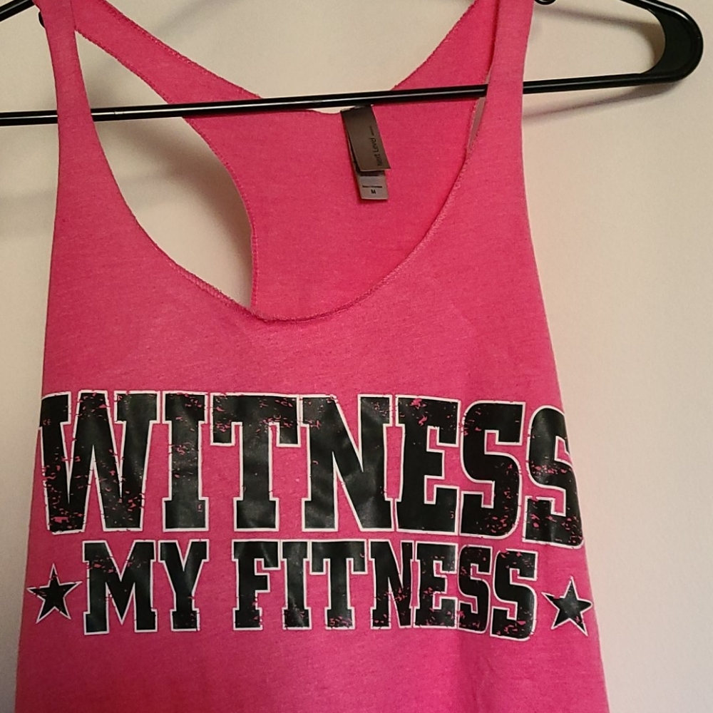Work out tanks (4) plus cropped yoga pants